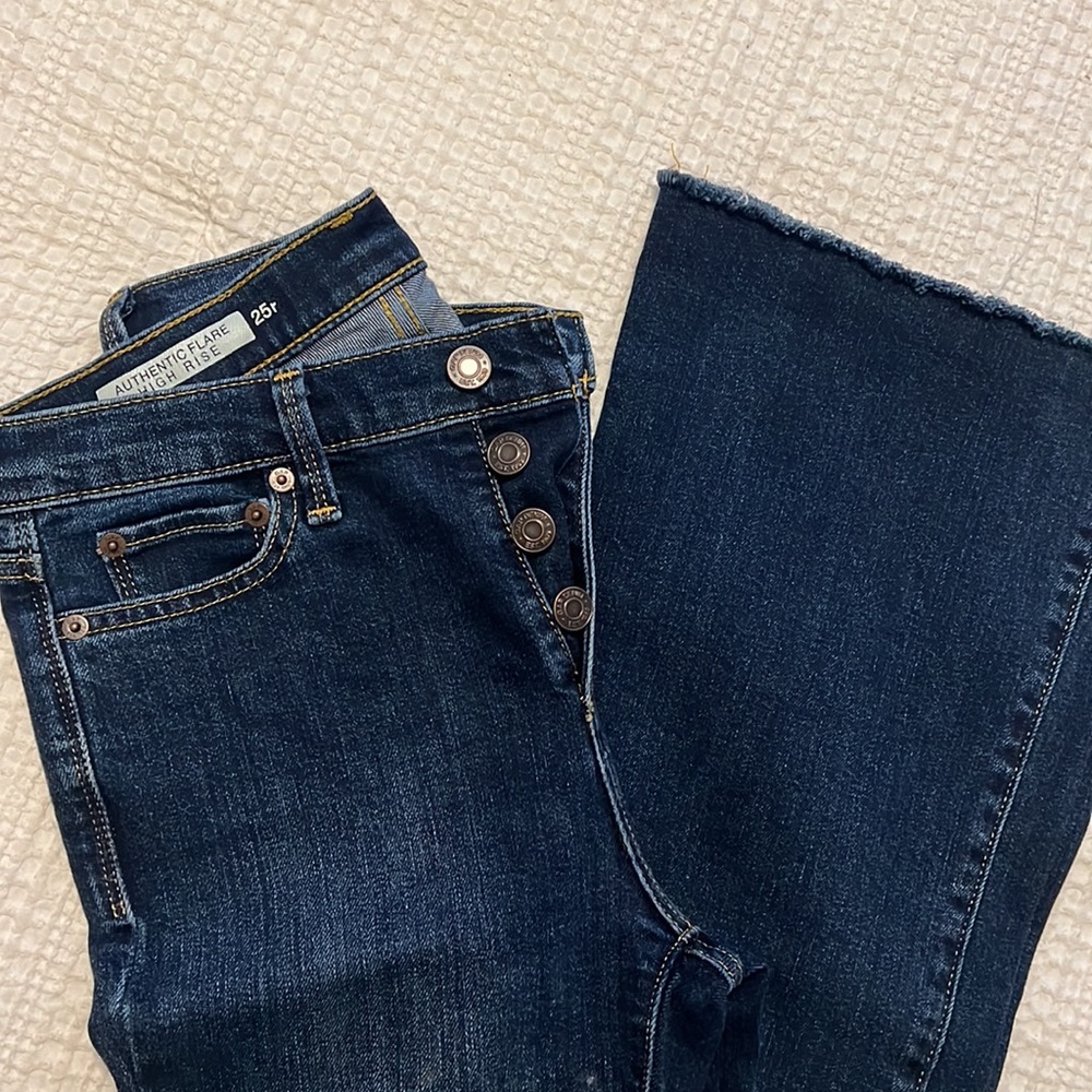 Gap High rise flares